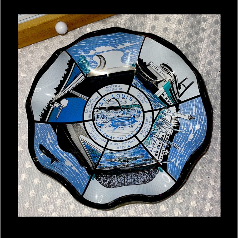 Vintage St. Louis Landmarks Souvenir Glass Plate Houze Art 1960s. - Picture 2 of 5